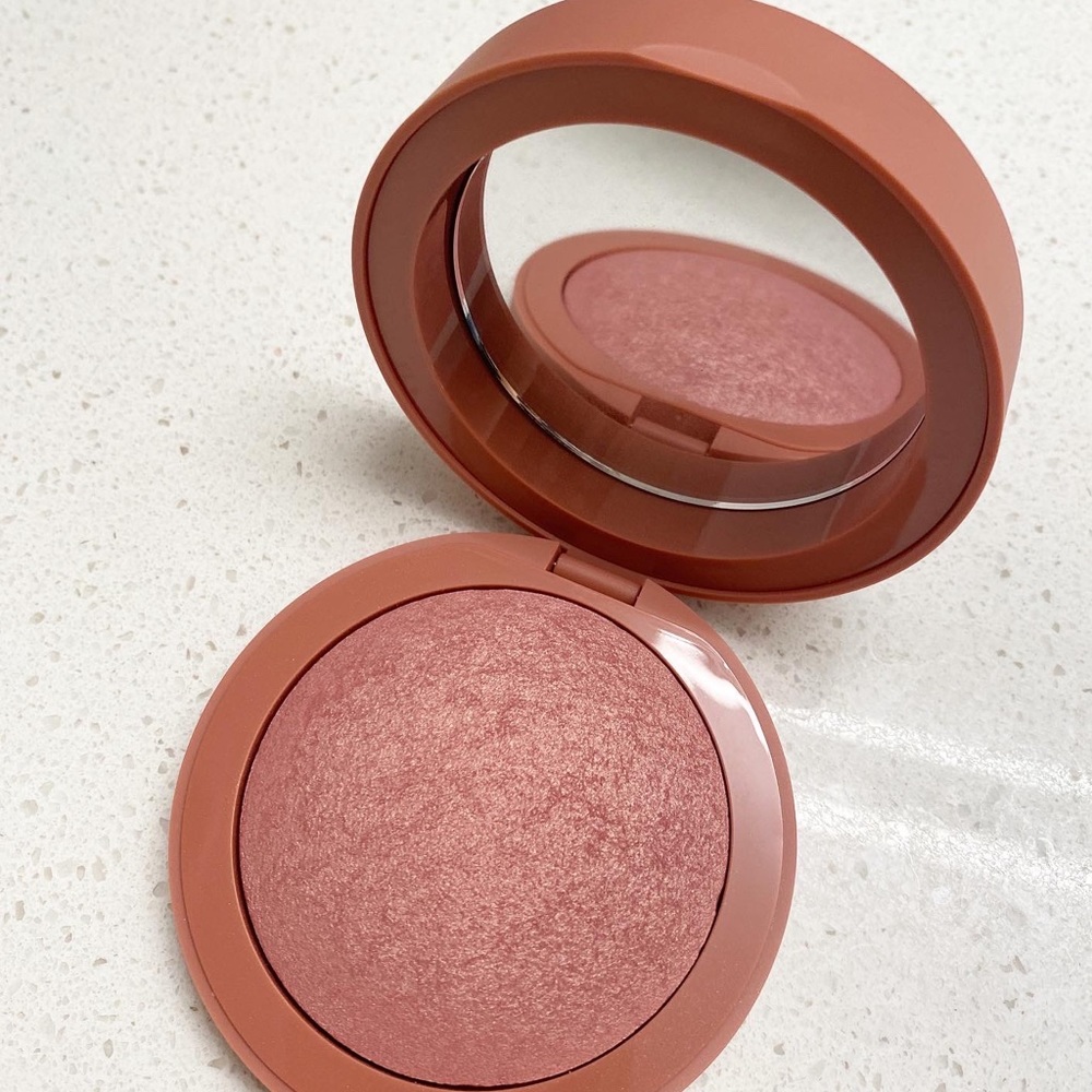 EM Cosmetics Heaven’s Glow Blush in Venetian Rose